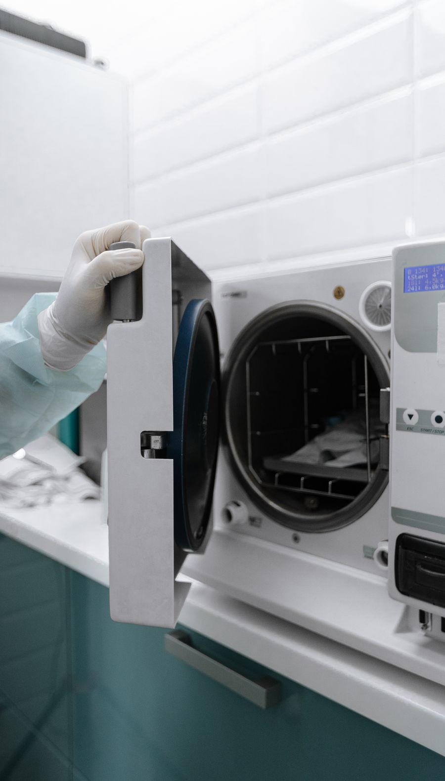 Digital Autoclave Sterilizer, 18L