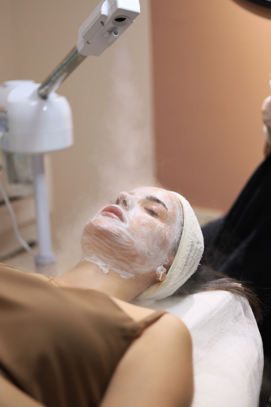 8-in-1 Facial Steamer & Magnifying Lamp