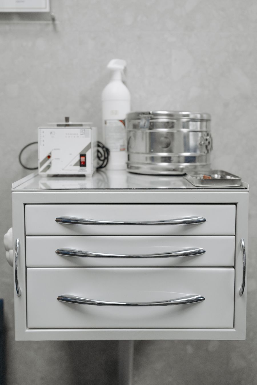 UV Tool Sterilizer Cabinet